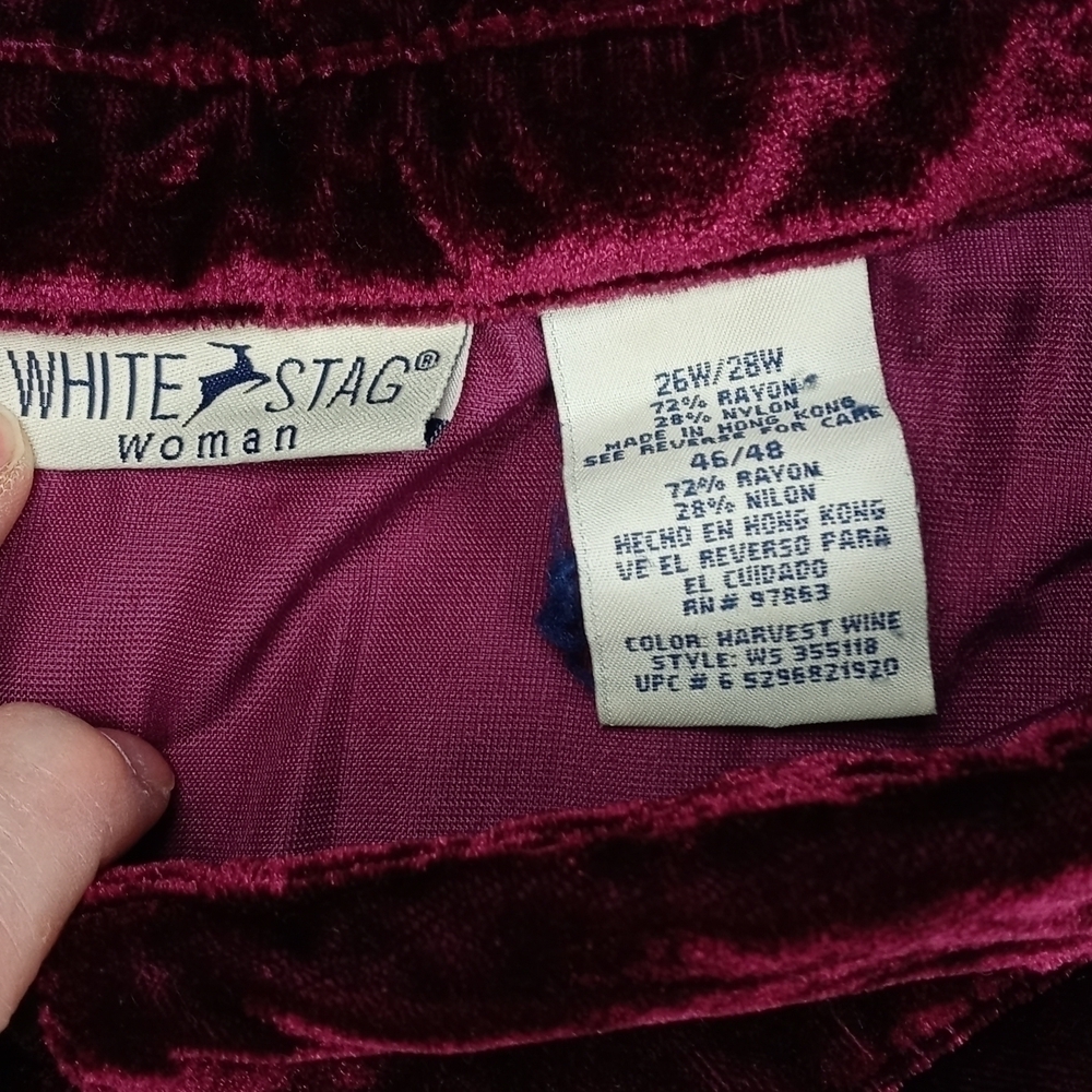 White Stag womens 26W/28W (46-48) button down velvet feel long sleeved blouse. - Picture 2 of 8